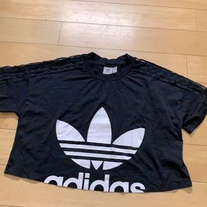 Oversized Laced shoulder crop top